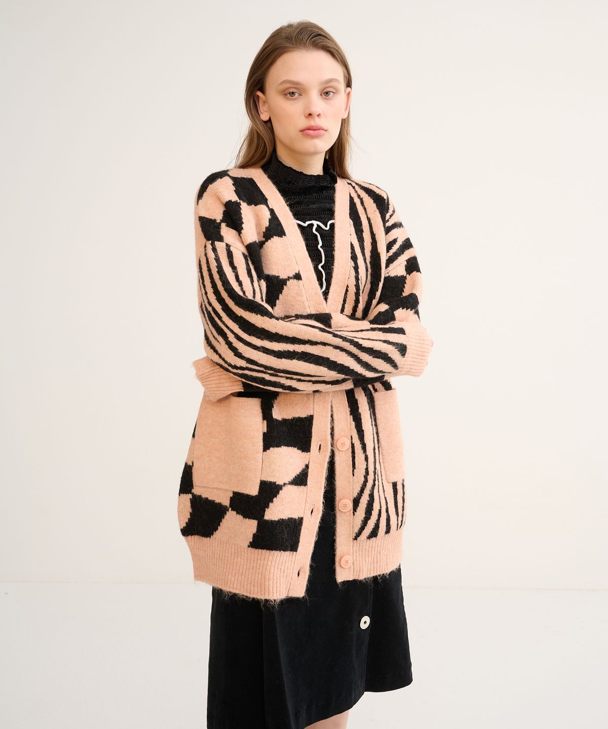 느와(NOIR) Twist Cardigan