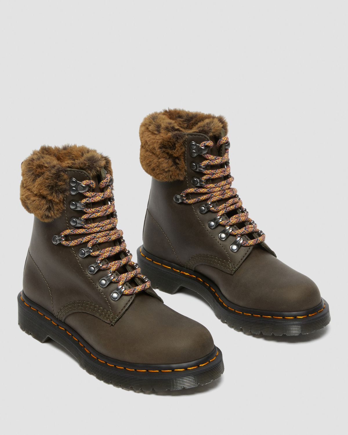닥터마틴(DR.MARTENS) 1460 세레나 - KHA / 26951481