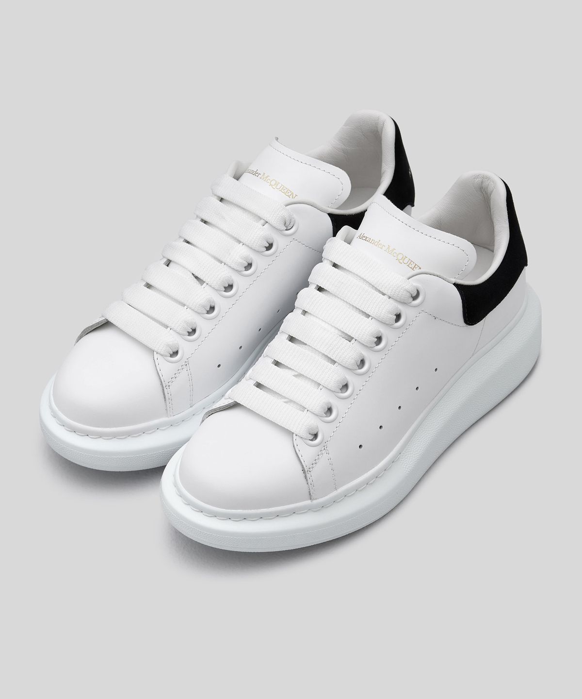 알렉산더 맥퀸(ALEXANDER McQUEEN) 오버사이즈 스니커즈 - 화이트:블랙 / 553770WHGP79061