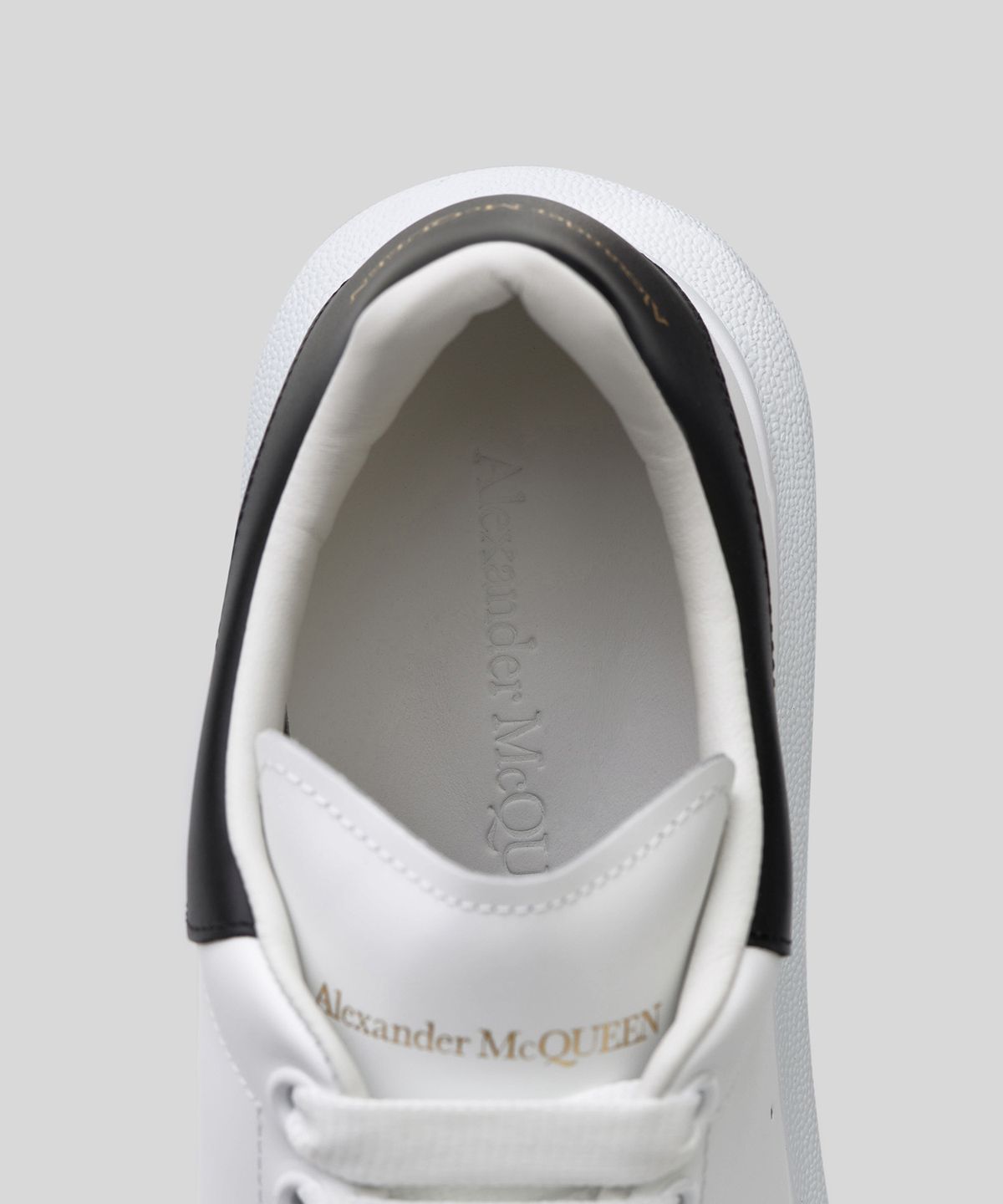 알렉산더 맥퀸(ALEXANDER McQUEEN) 오버사이즈 스니커즈 - 화이트:블랙 / 553680WHGP59061