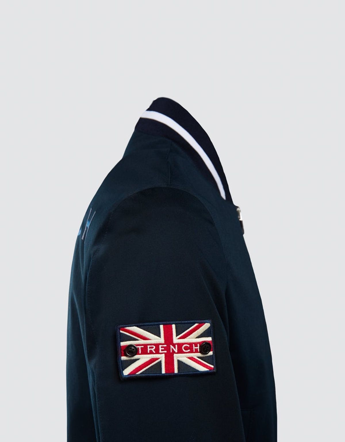 트렌치런던(TRENCH LONDON) 본드 오가닉 봄버 (NAVY/PLAG/WHITE)