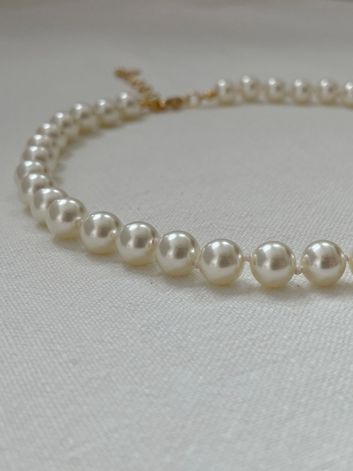 엘리오나(ELYONA) Classic Pearl Necklace (8mm)