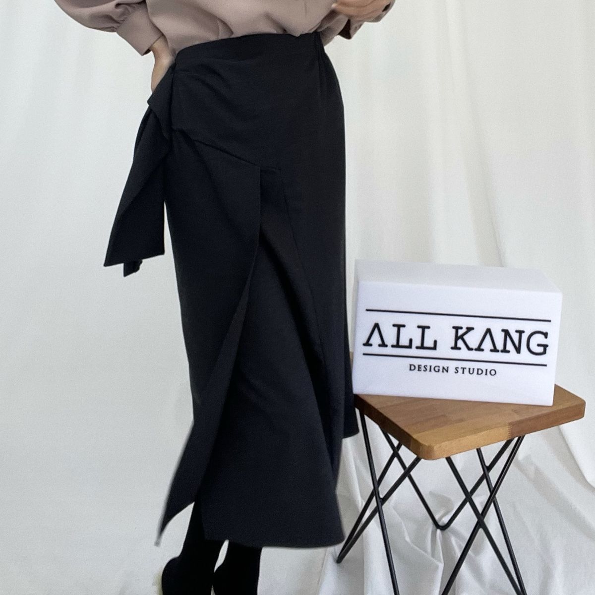 올강 디자인 스튜디오(ALL KANG DESIGN STUDIO) 리본 미디 랩스커트
