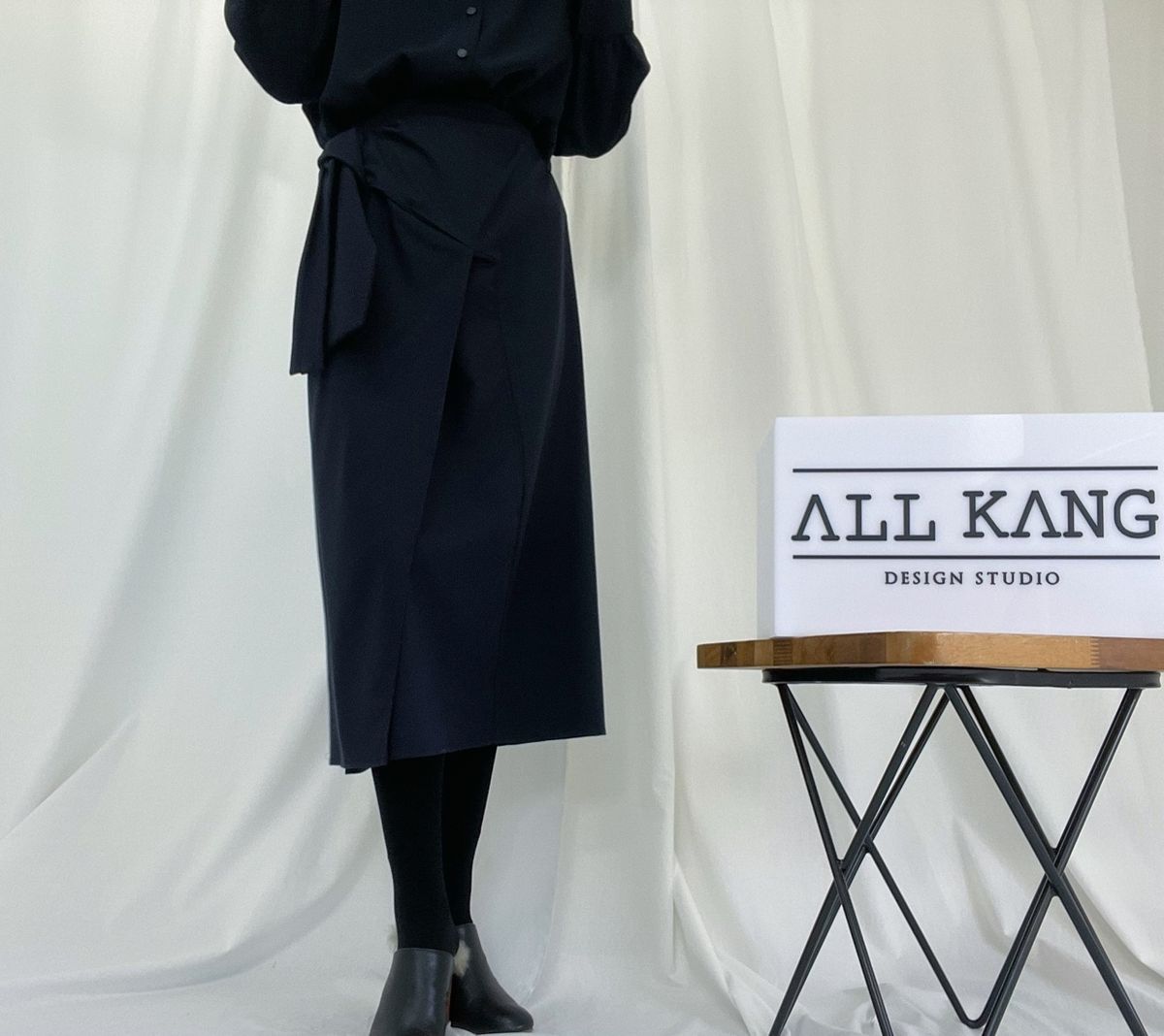 올강 디자인 스튜디오(ALL KANG DESIGN STUDIO) 리본 미디 랩스커트