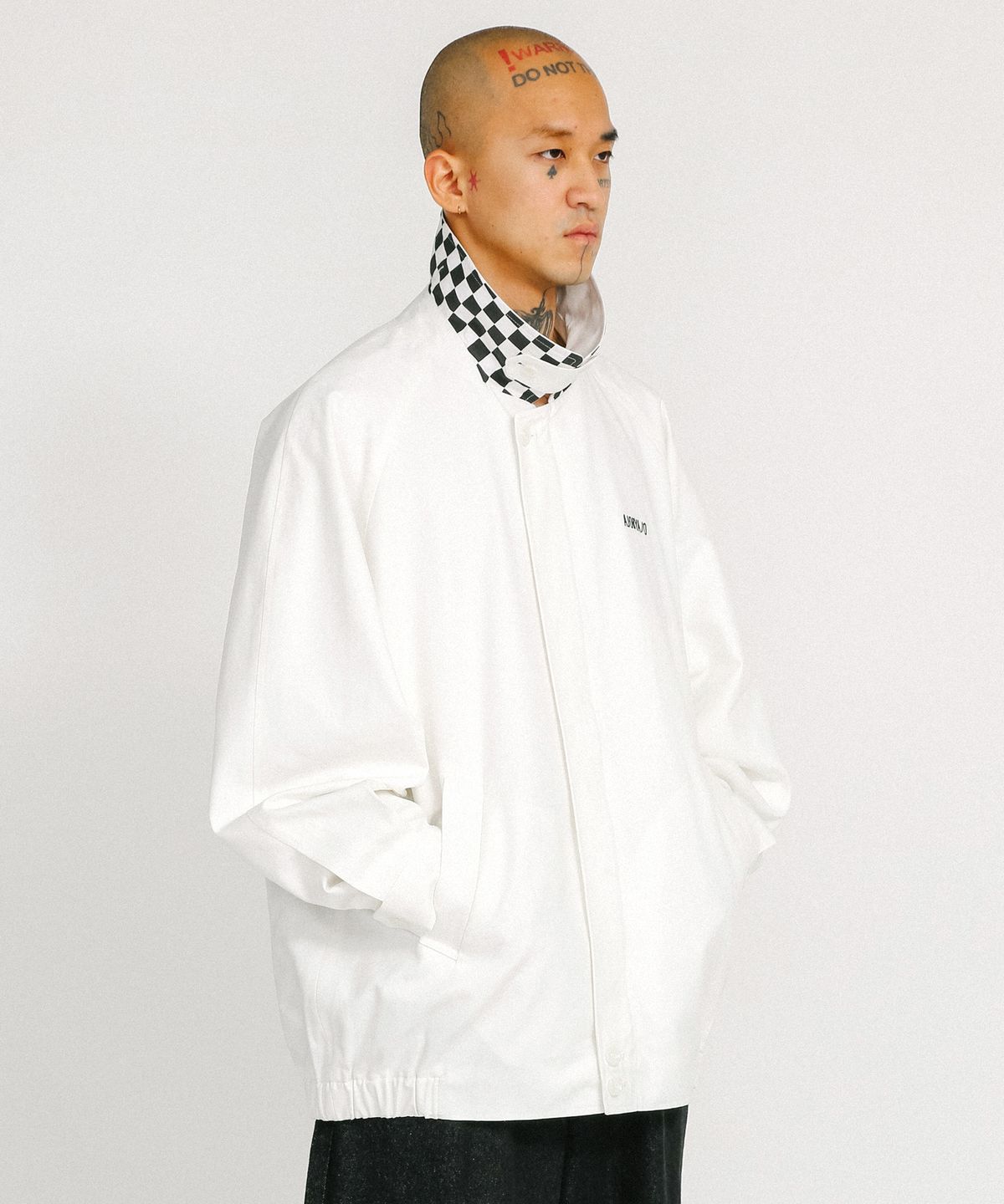 아조바이아조(AJOBYAJO) Crying Boy Jacket [White]