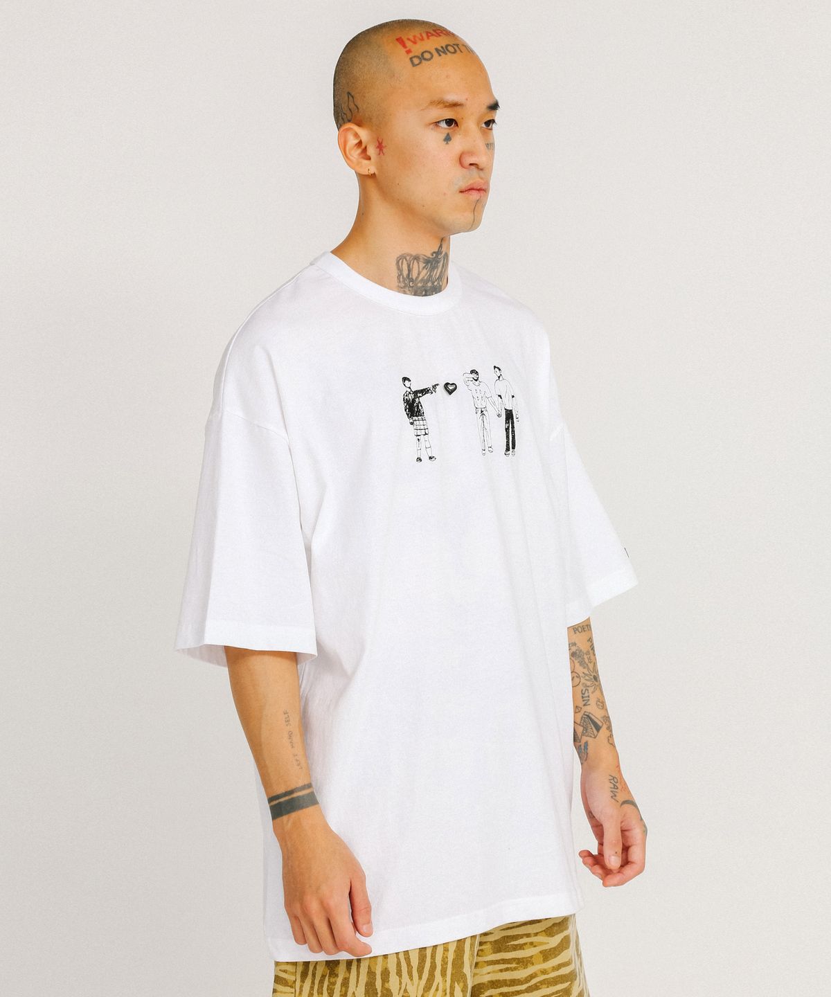 아조바이아조(AJOBYAJO) Girls Can Shoot T-Shirt [White]