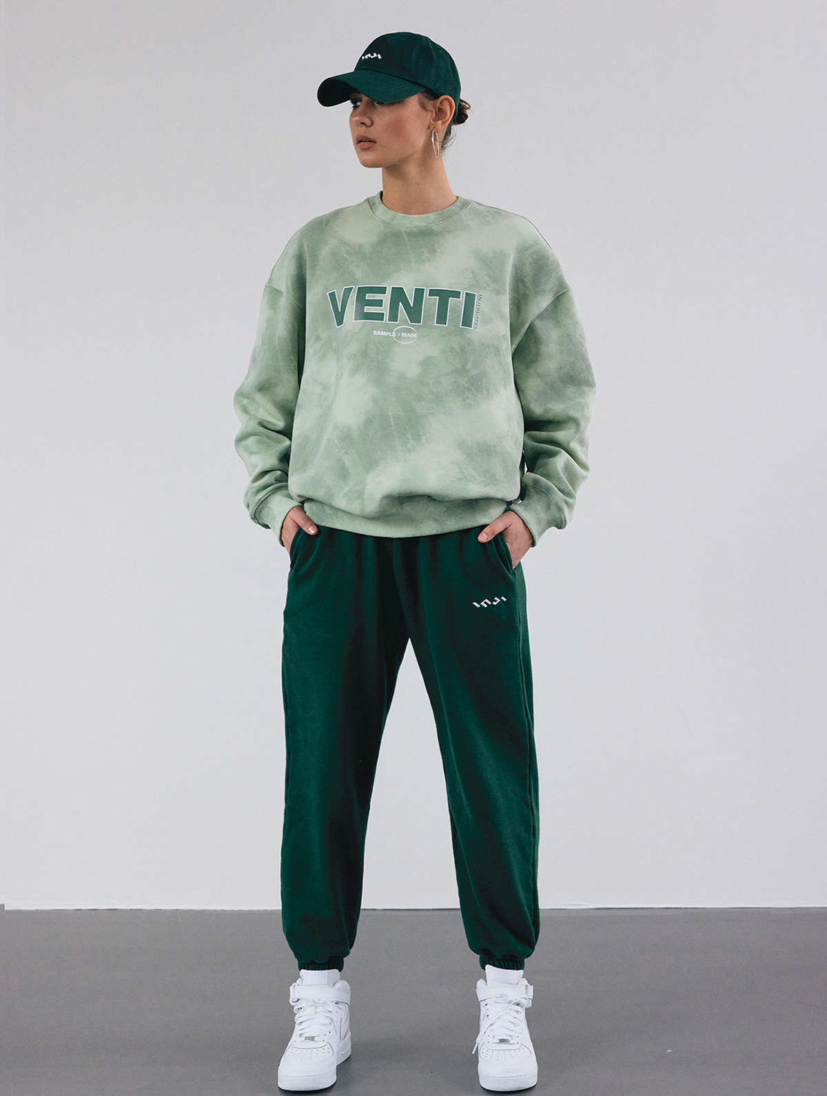 인지액티브(INJIACTIVE) VENTI TIE-DYE SWEATSHIRT 그린