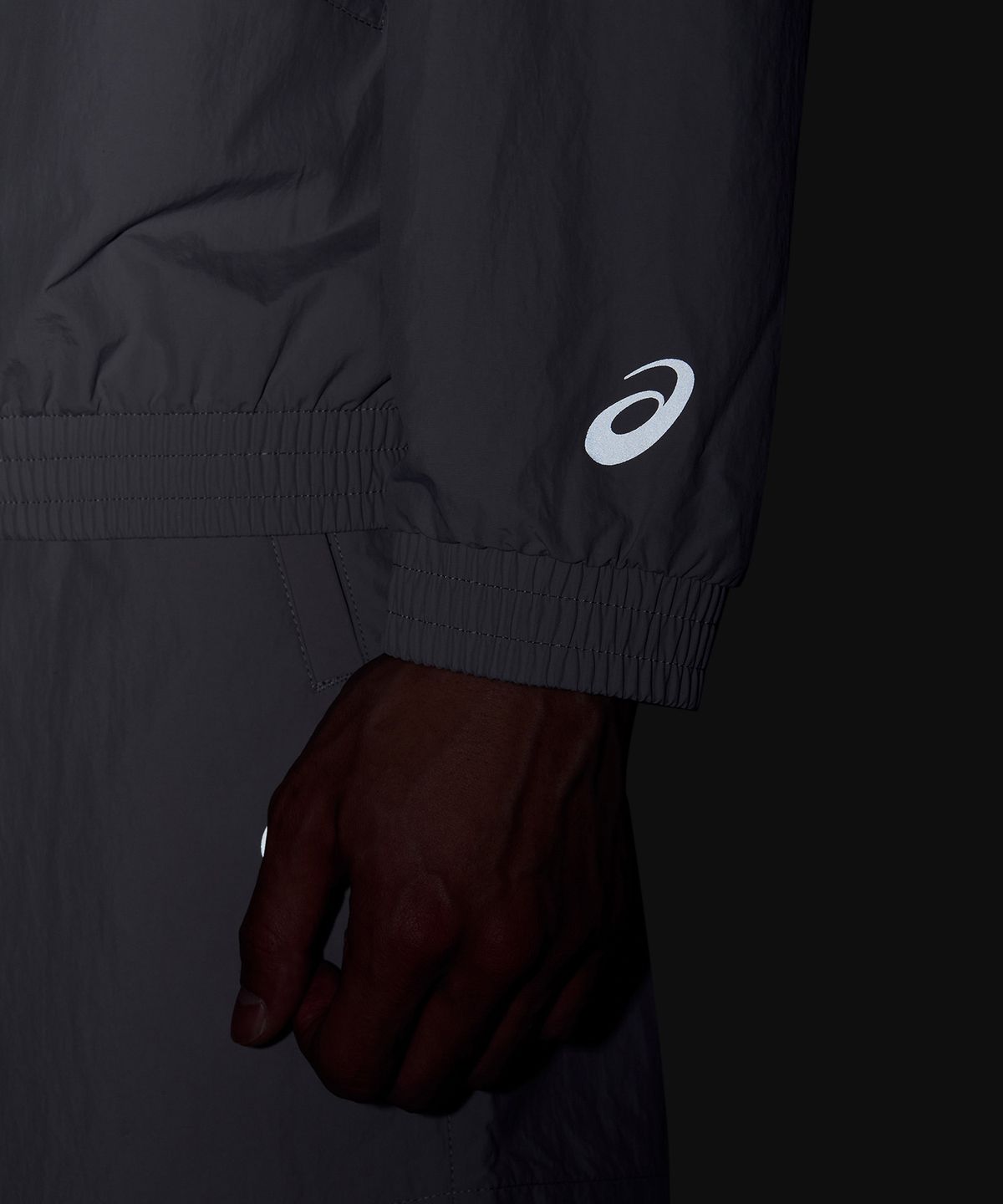 아식스(ASICS) 나일론 아노락 자켓 - 오트밀 / 2033B427-250