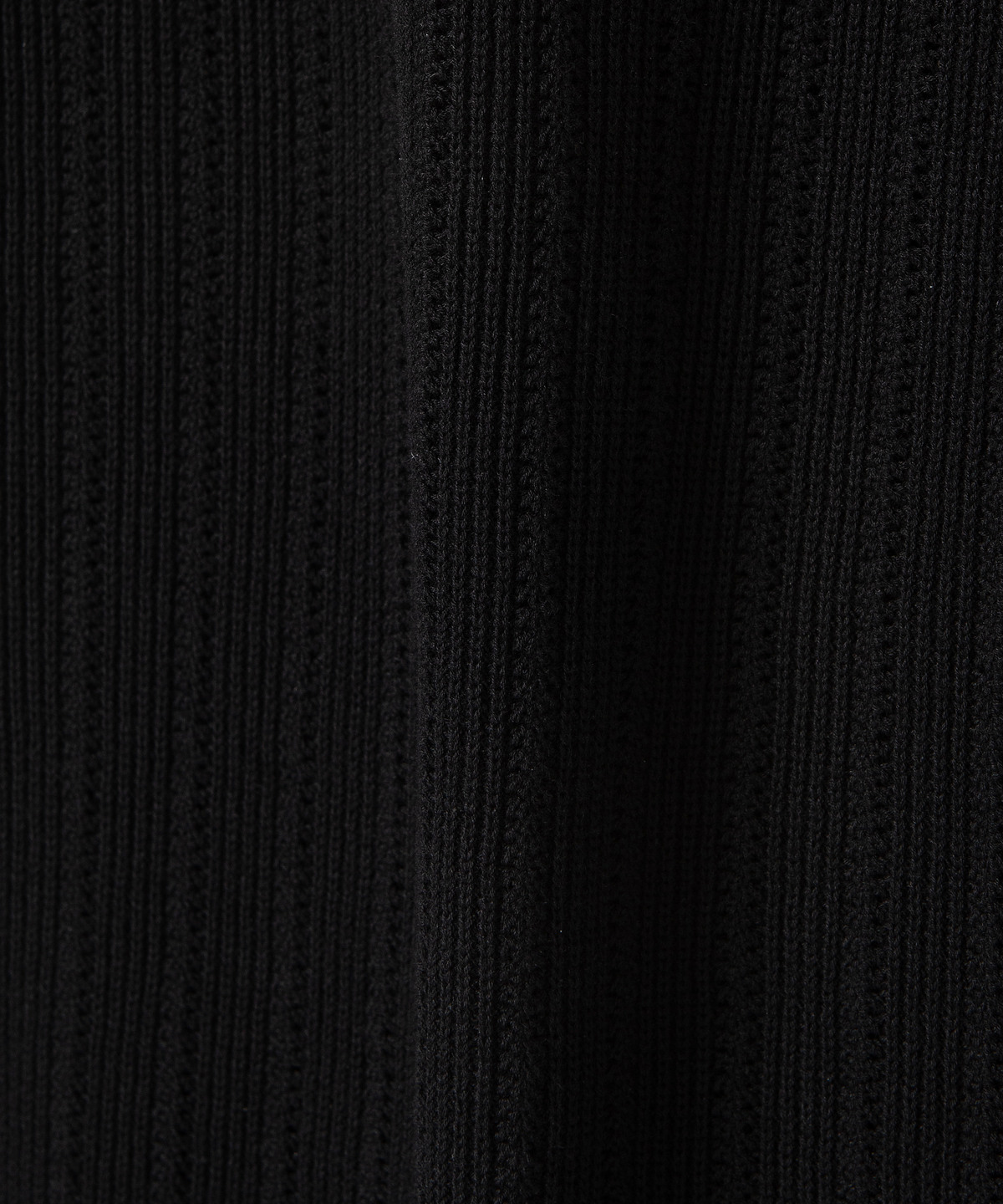 넌블랭크(NONBLANK) 펀칭 니트 베스트_BLACK