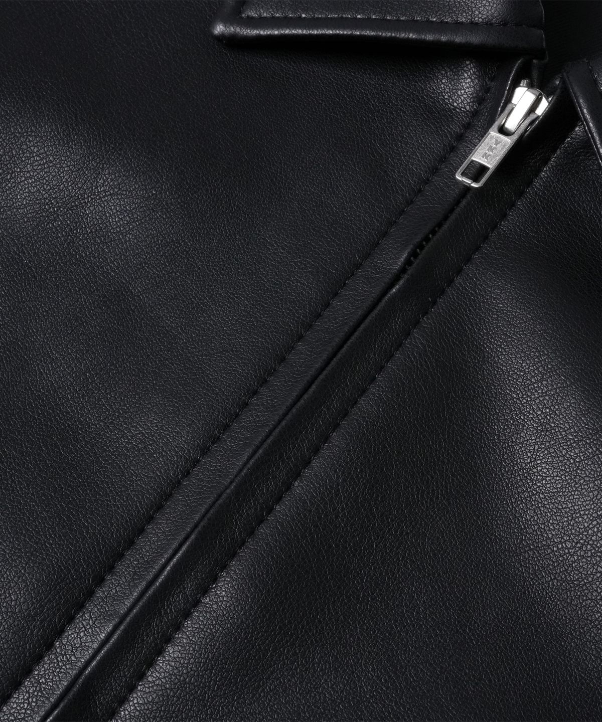 도프셉(DOFFSEPT) FAUX Leather Crop Single in Black