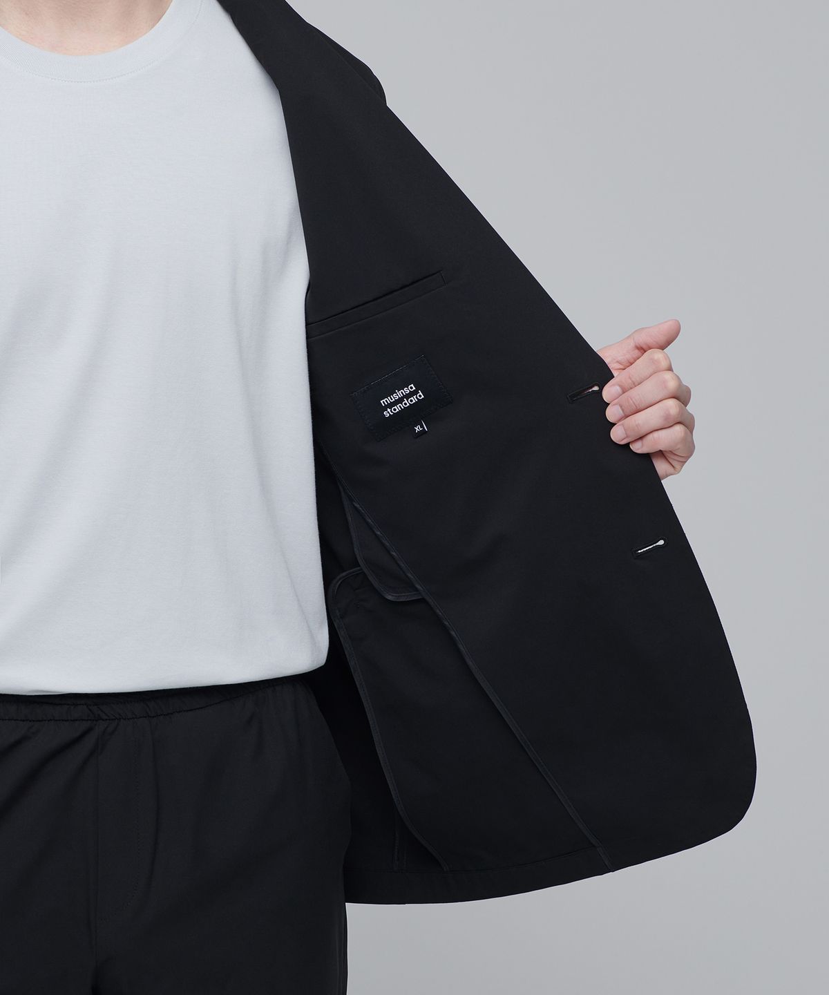무신사 스탠다드(MUSINSA STANDARD) 올마이티 블레이저 [블랙]