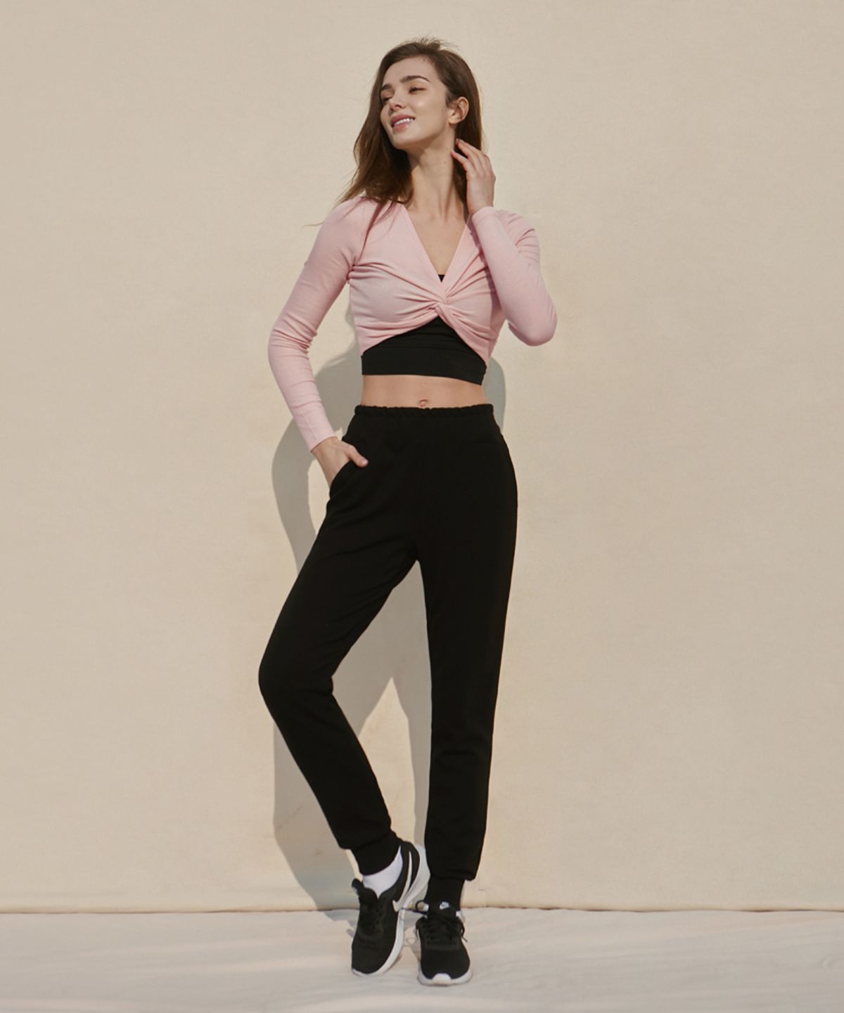 데비웨어(DEVIWEAR) 포인 트위스트 크롭티 DEVI-T0078-살몬핑크