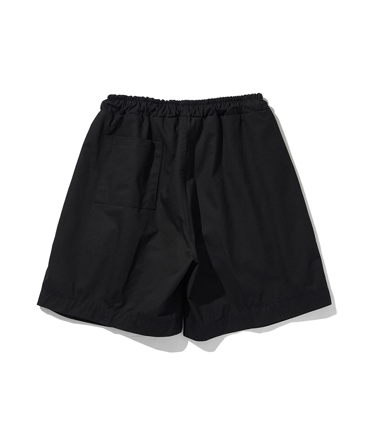 모아(MOAA) 버뮤다 투턱 하프 팬츠 (BLACK)