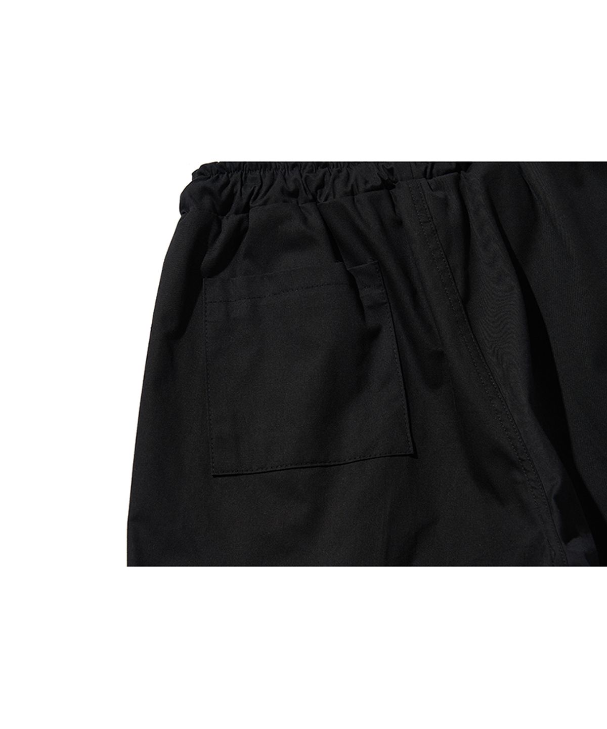 모아(MOAA) 버뮤다 투턱 하프 팬츠 (BLACK)