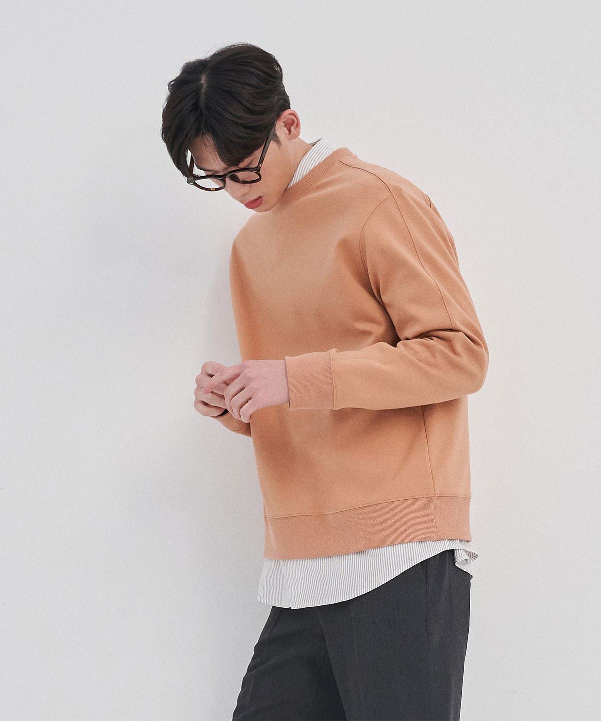 베이직하우스(BASIC HOUSE) UNI 리사이클 세미오버핏 맨투맨 오렌지 LWTS0101