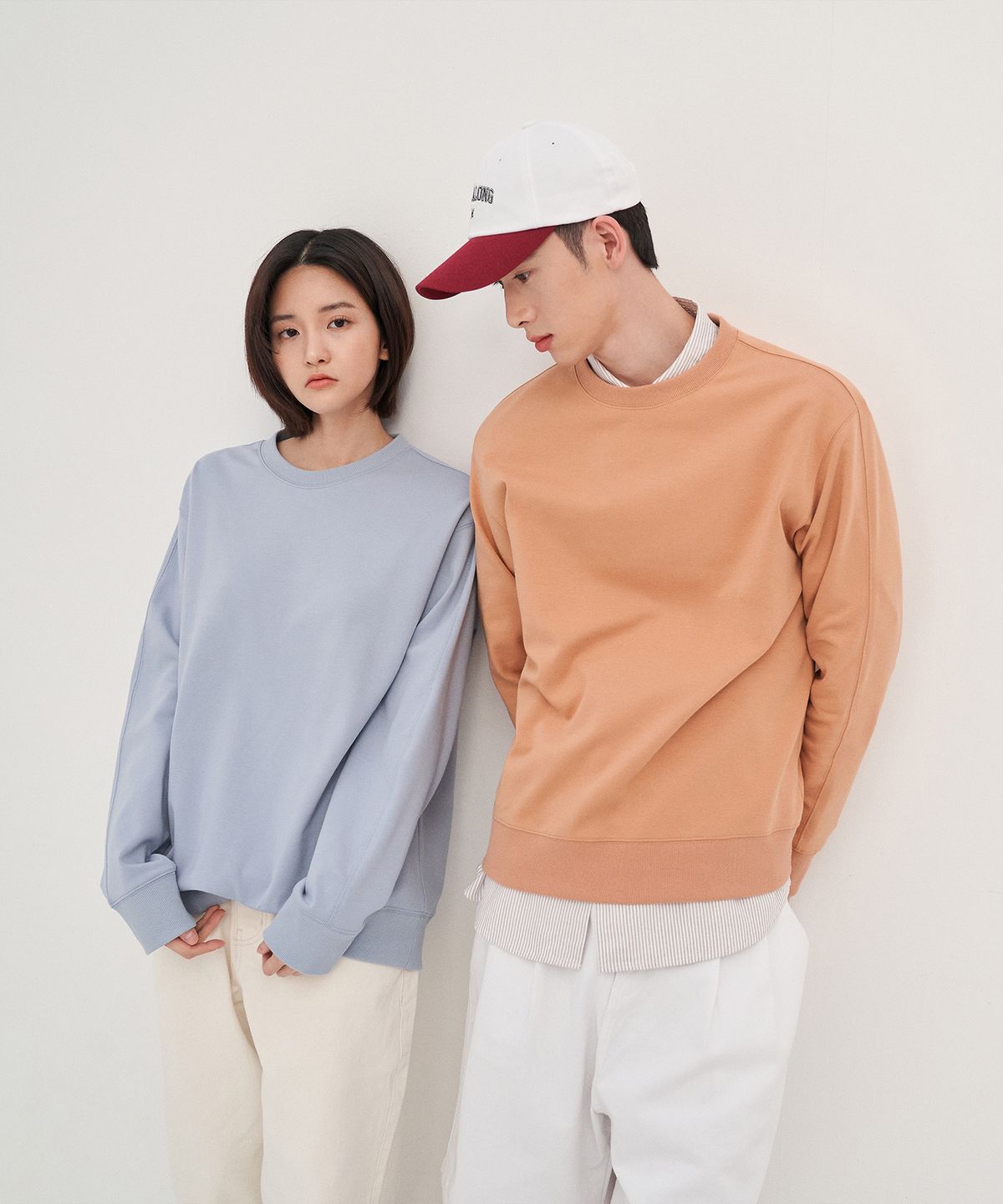 베이직하우스(BASIC HOUSE) UNI 리사이클 세미오버핏 맨투맨 스카이블루 LWTS0101