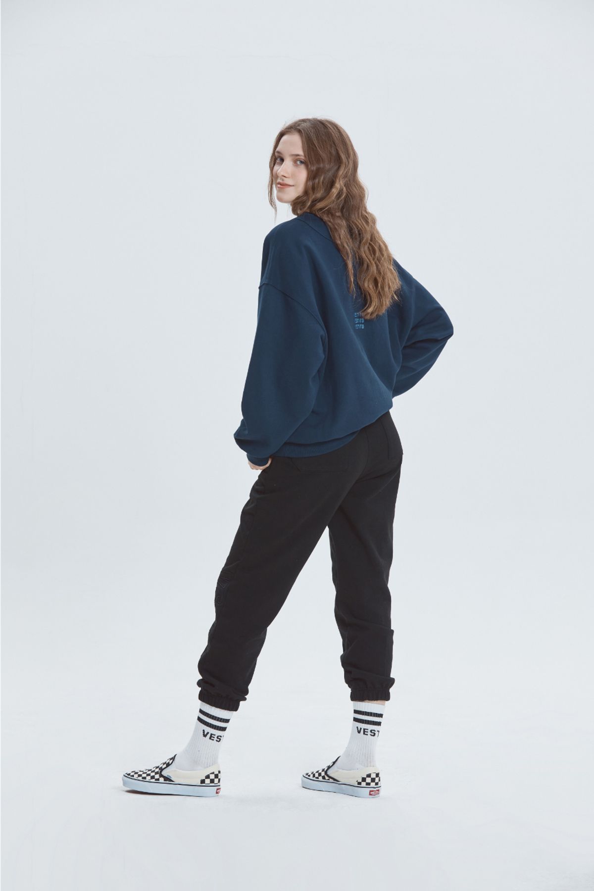 베스띠또(VESTITO) DOPPIO LOGO SWEAT(더블 로고 맨투맨 티)