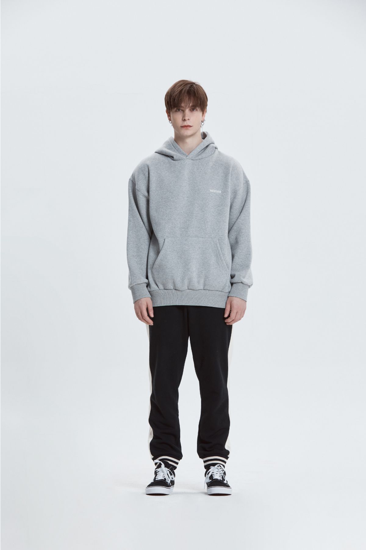 베스띠또(VESTITO) LOGO GRANDE HD SWEAT(빅 로고 후드 티)