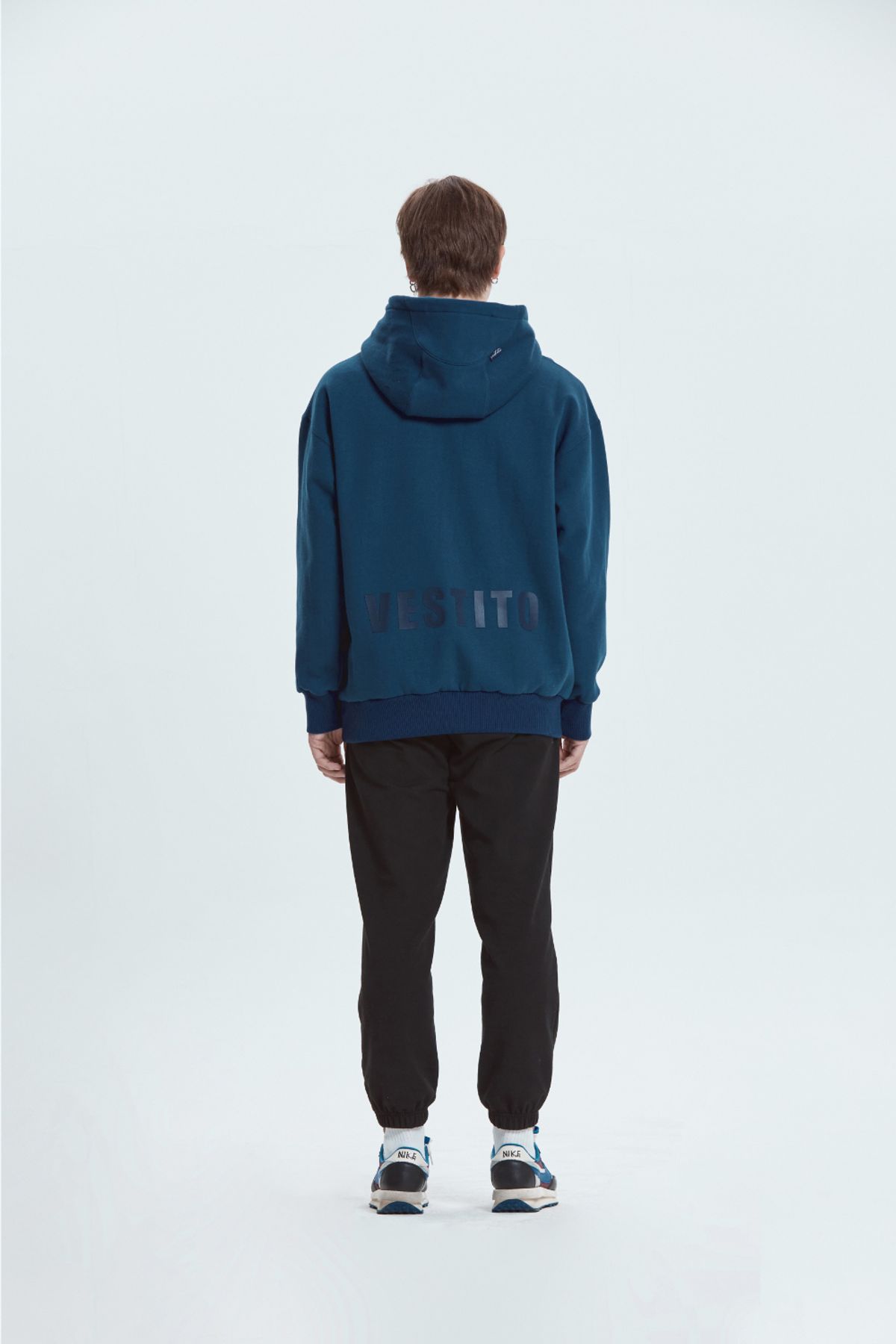 베스띠또(VESTITO) LOGO GRANDE HD SWEAT(빅 로고 후드 티)