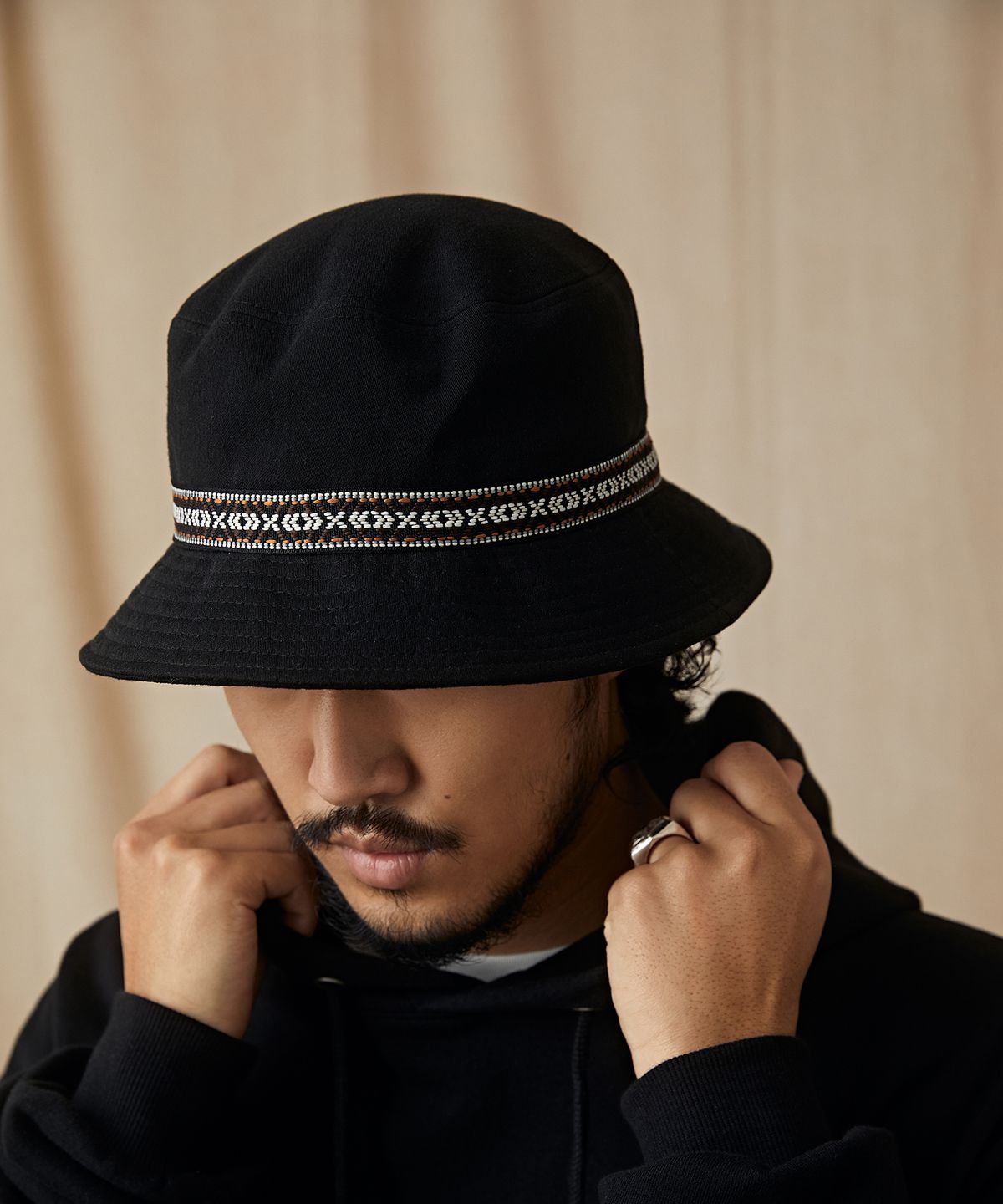 시티스트리트(CITY STREET) CTST ETHNIC BUCKET HAT BLACK(ORANGE)