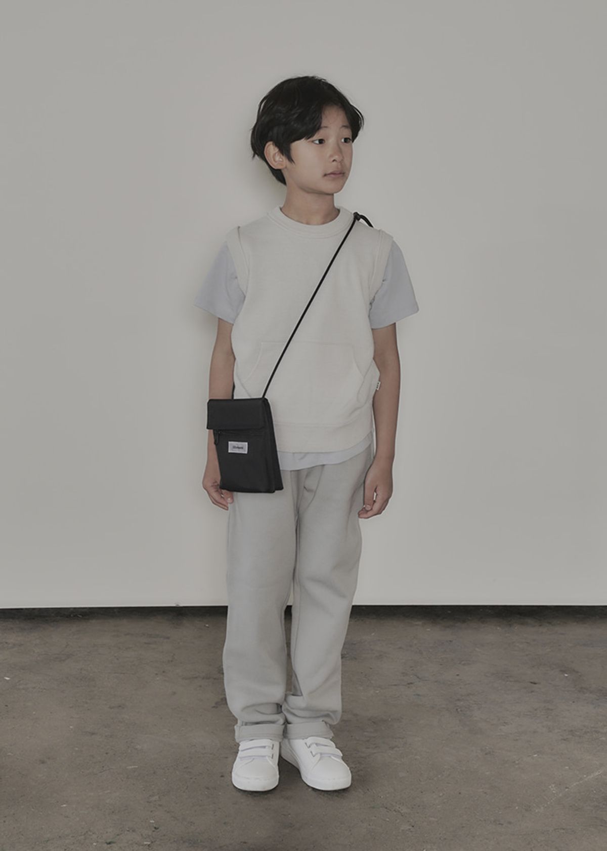 벤(BBEEEENN) 마일드 니트 베스트_그레이시 베이지
