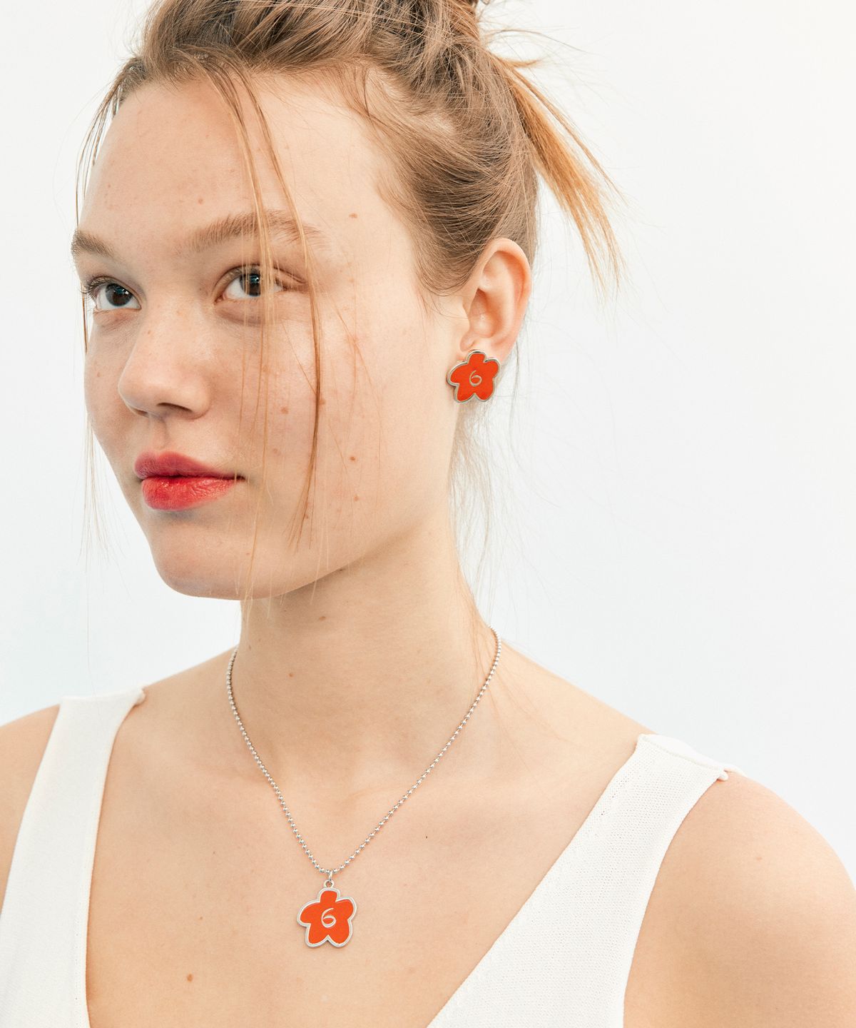 준준스페이스(JUNEJUNE SPACE) June Flower Earring_Orange(플라워 귀걸이_오렌지)