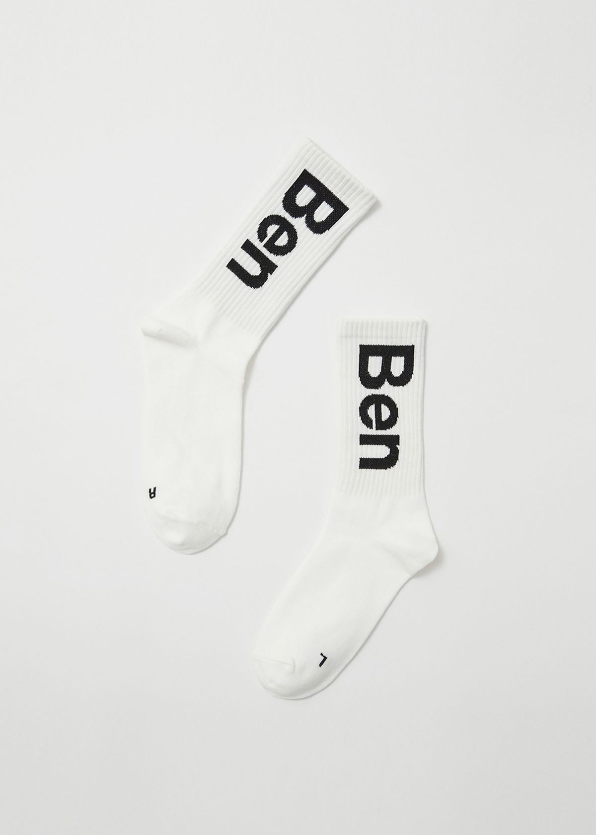 벤(BBEEEENN) 볼드 로고 삭스