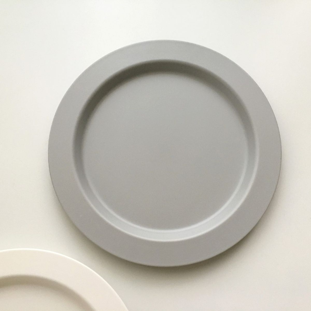 앨리건트 테이블(ELEGANT TABLE) 헤이데이 브런치 무광 플레이트 3color