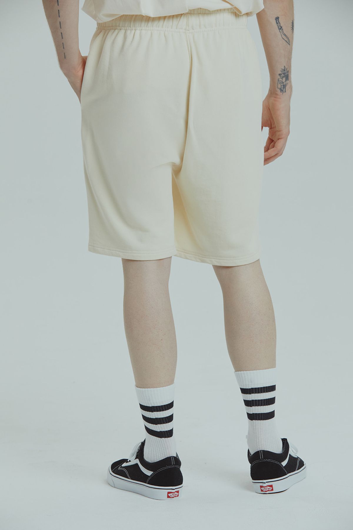 베스띠또(VESTITO) OUT POCKET SHORTS(아웃포켓 반바지)