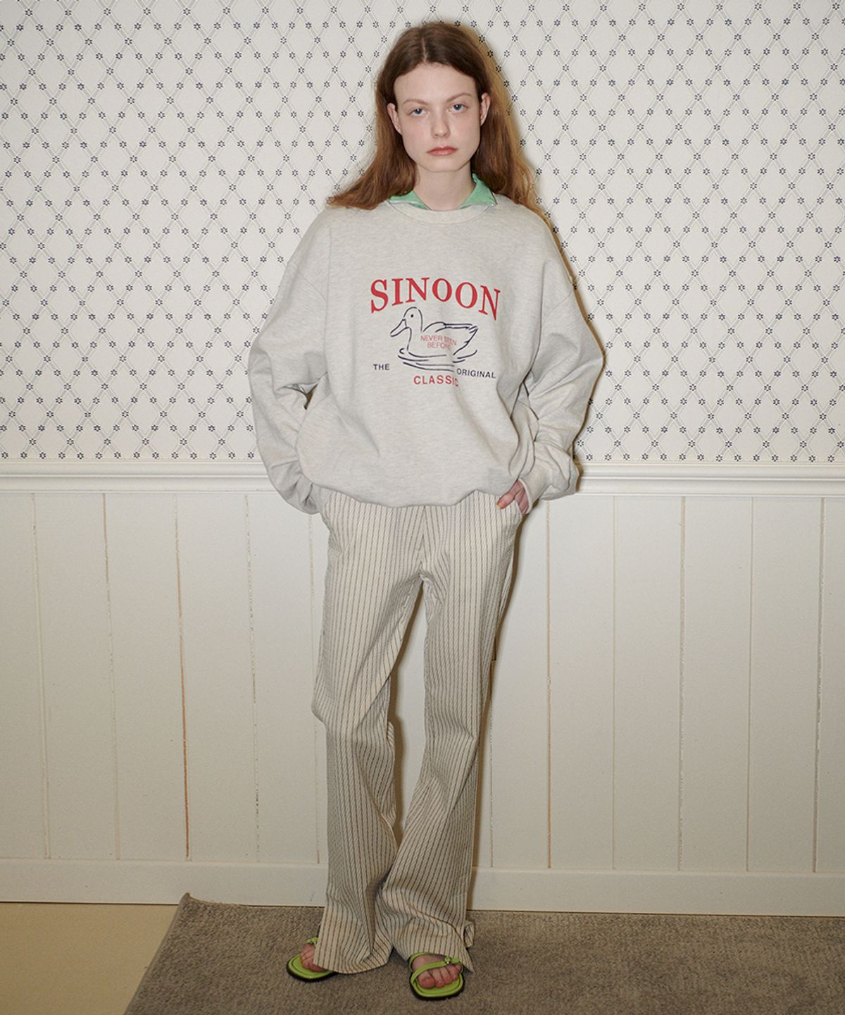 시눈(SINOON) DUCKLING SWEATSHIRT
