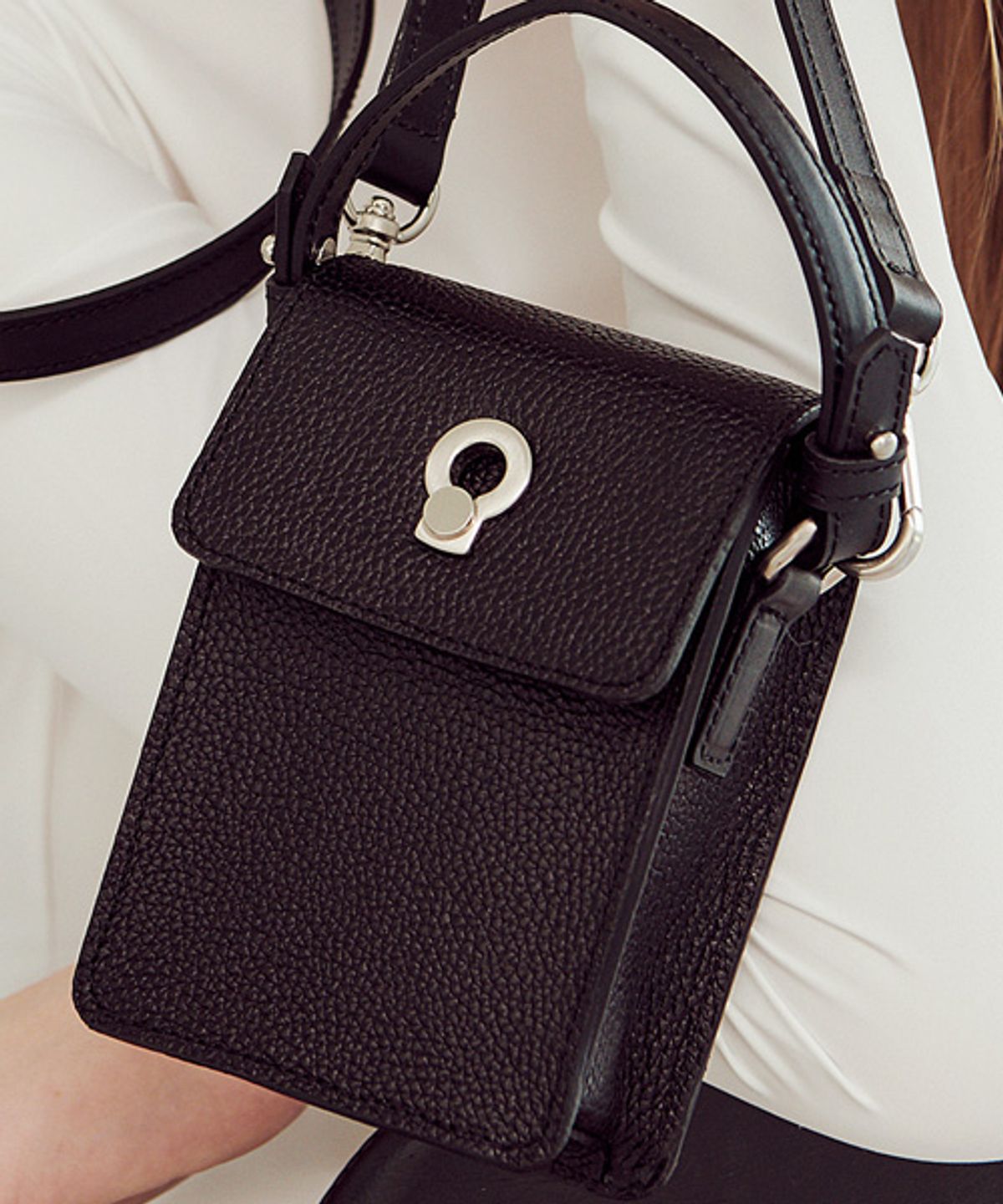 피아쁘(PIAP) 네로 레더 미니크로스백 블랙