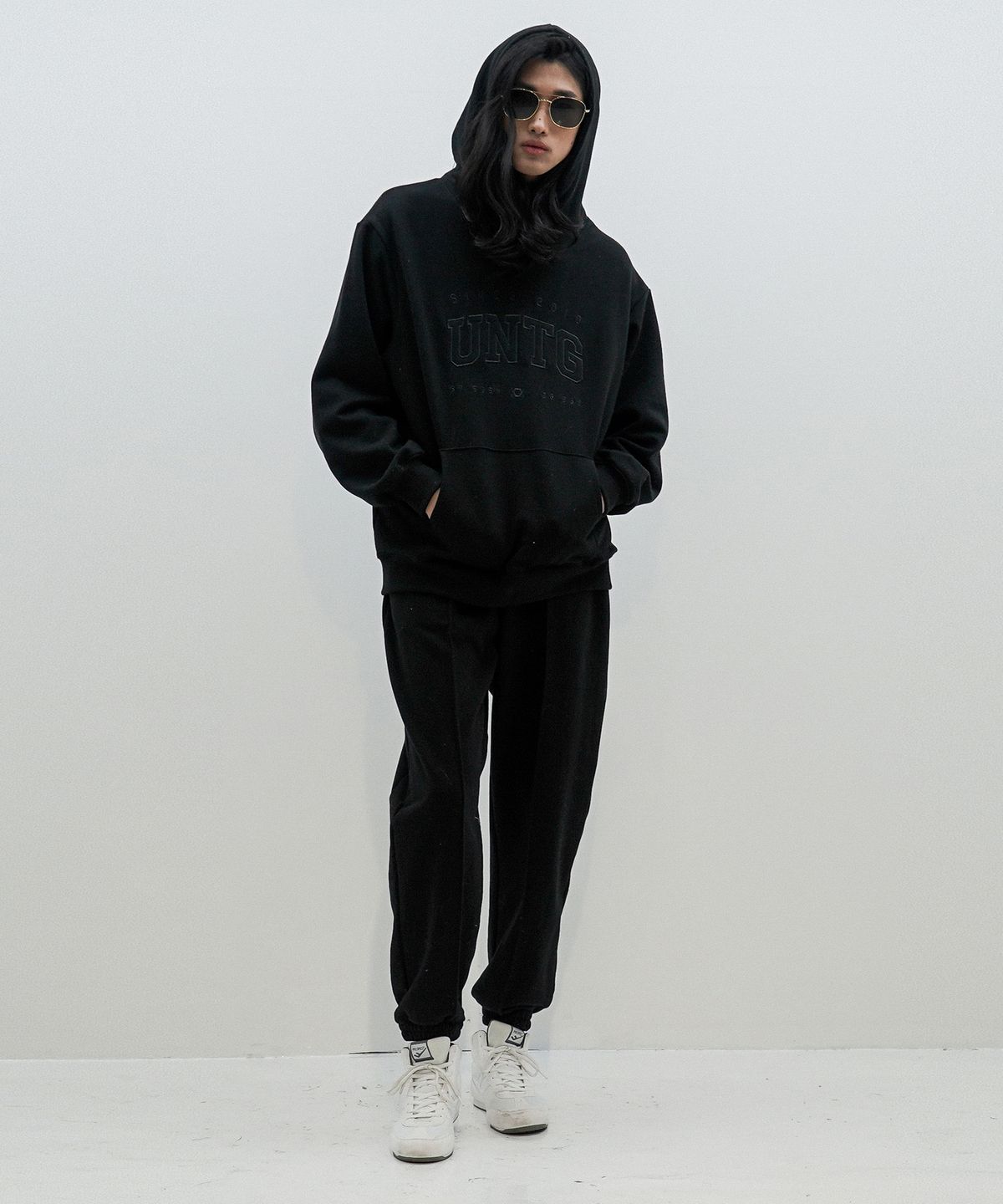 언티지(UNTAGE) 스트링 웨이스트 저지 스웨트 팬츠[Black(UNISEX)]_UTP-FP01