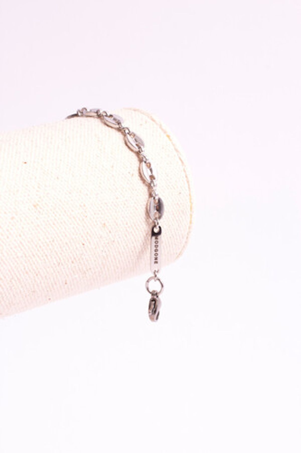 모드곤(MODGONE) 심플팔찌실버톤 빈체인 심플 팔찌  Silver-tone Bean Chains Simple Bracelet실버톤 빈체인 심플 팔찌