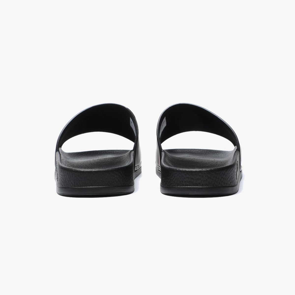 디아도라(diadora) 에센셜 슬라이드 BLACK