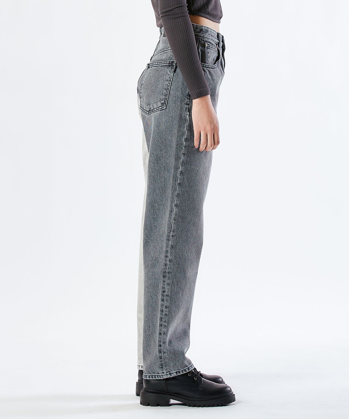 필로그램(PHILOGRAM) Discharging Tapered Denim Pants