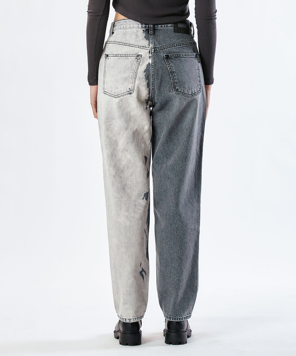 필로그램(PHILOGRAM) Discharging Tapered Denim Pants