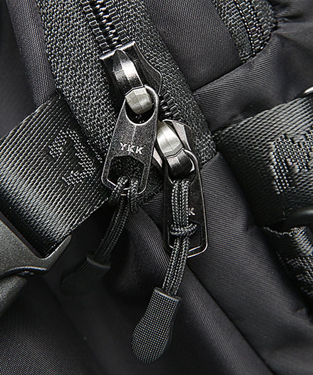 몬스터리퍼블릭(MONSTER REPUBLIC) CHALLENGER TRAVEL BACKPACK / BLACK