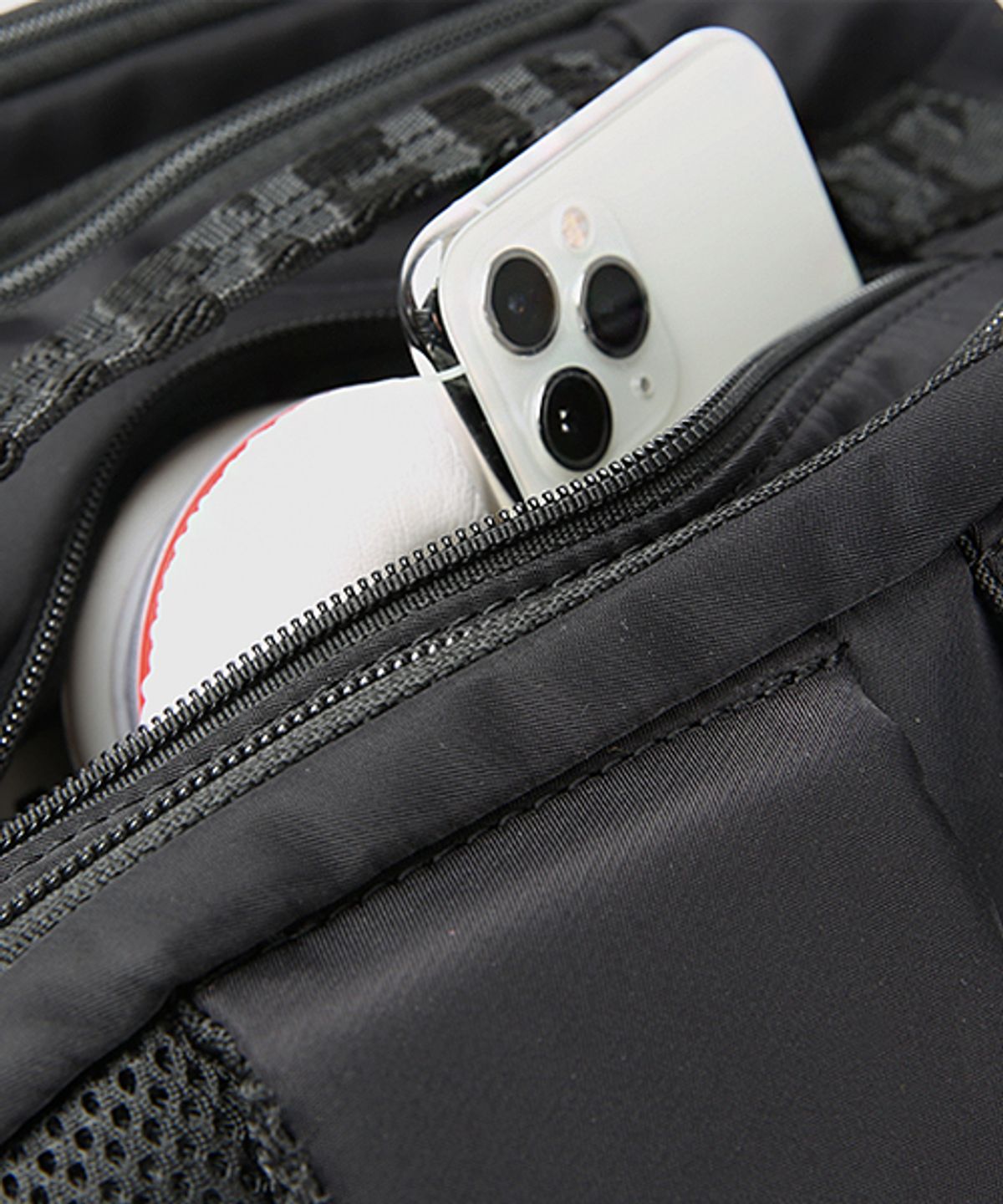 몬스터리퍼블릭(MONSTER REPUBLIC) CHALLENGER TRAVEL BACKPACK / BLACK