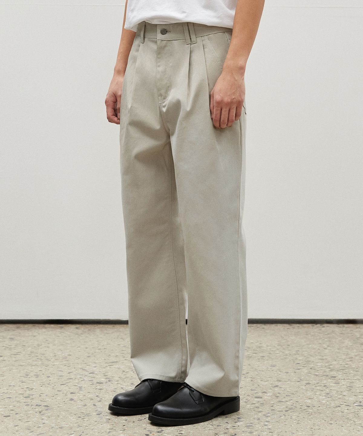 데케트(DECET) Dawn 2Pleats Wide Pants DCPT007LightBeige