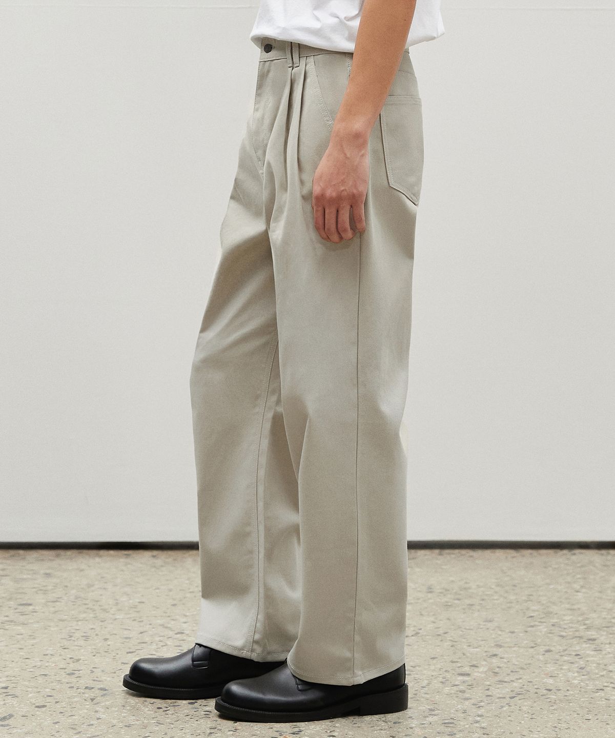 데케트(DECET) Dawn 2Pleats Wide Pants DCPT007LightBeige