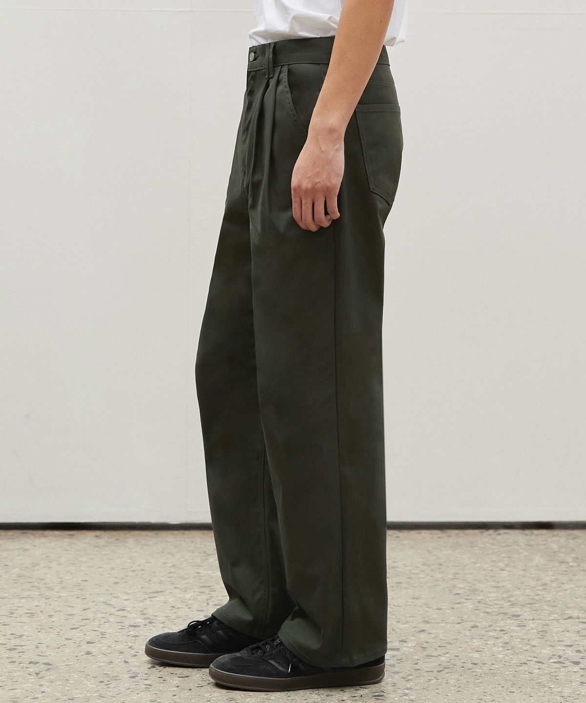 데케트(DECET) Dawn 2Pleats Wide Pants DCPT007Khaki