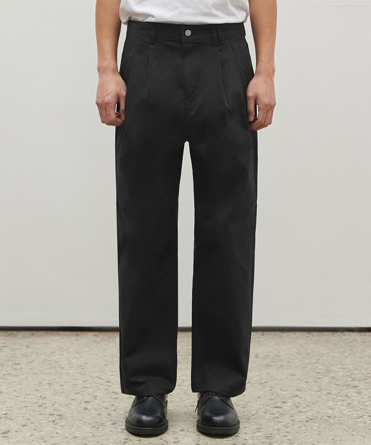 데케트(DECET) Dawn 2Pleats Wide Pants DCPT007Black