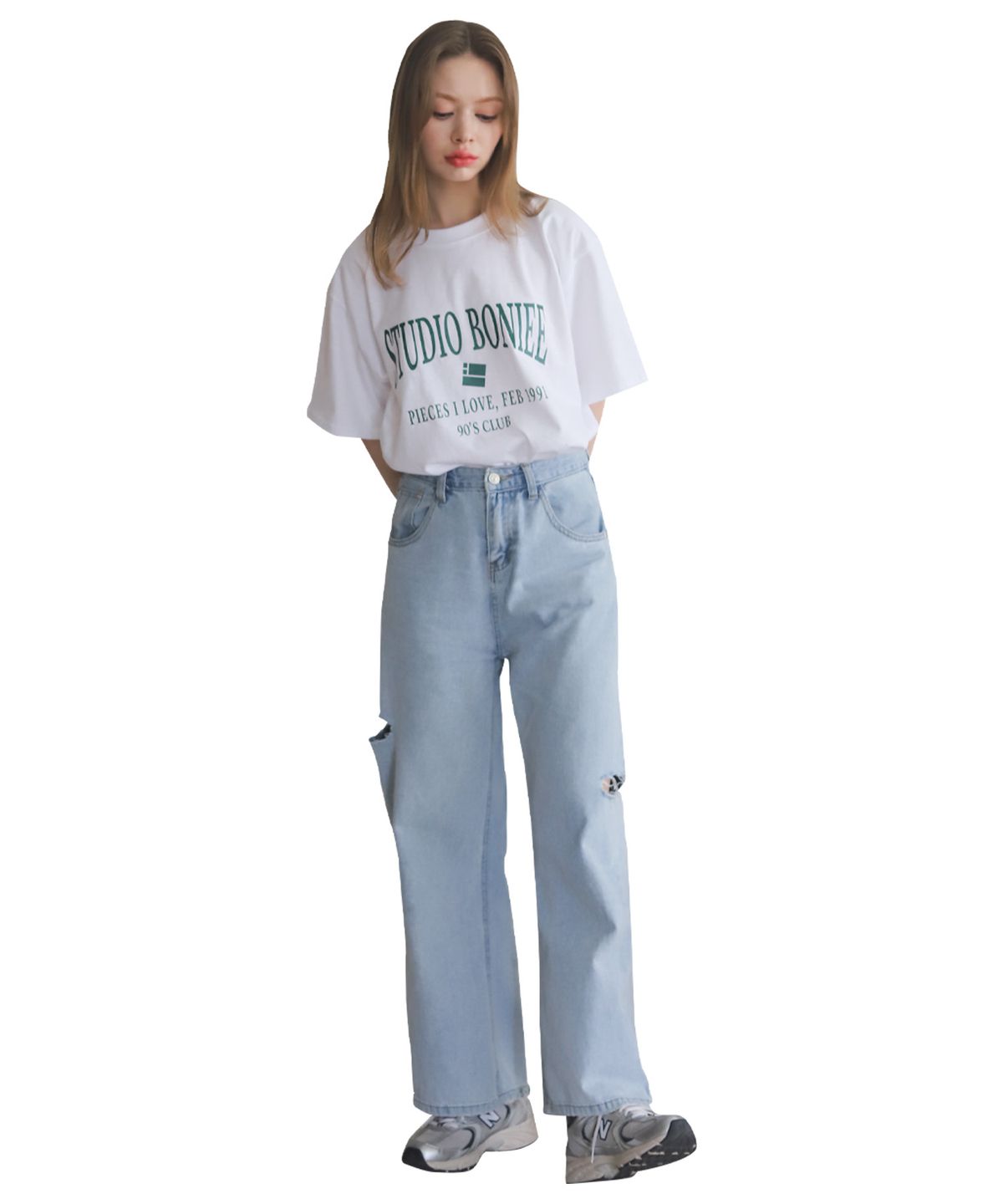 보늬(BONIEE) 아치 레트로 타이포(Arch Retro Typo) 그래픽 루즈 티셔츠 화이트