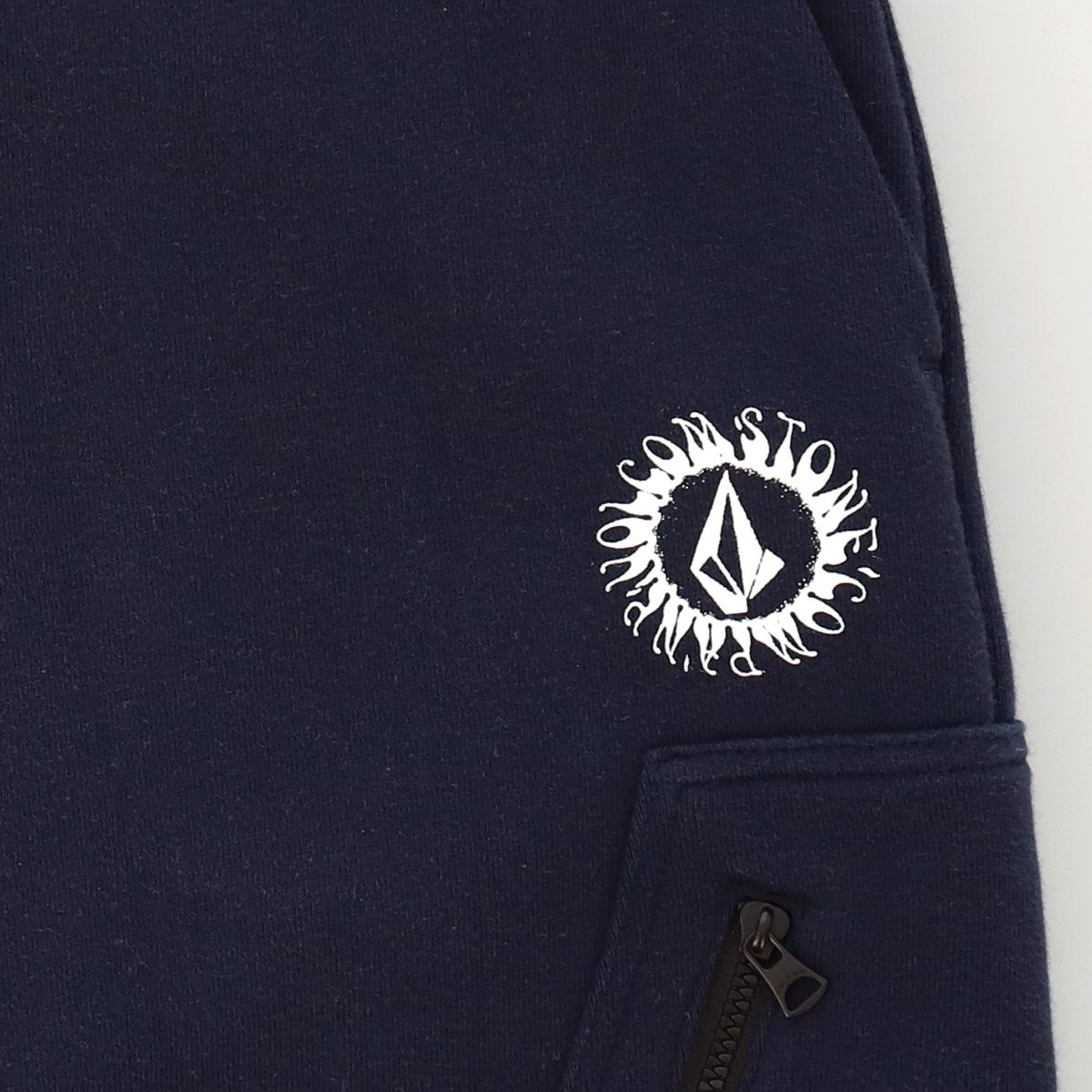 볼컴(VOLCOM) SUN STONE 슬림핏 포켓 조거팬츠(네이비)