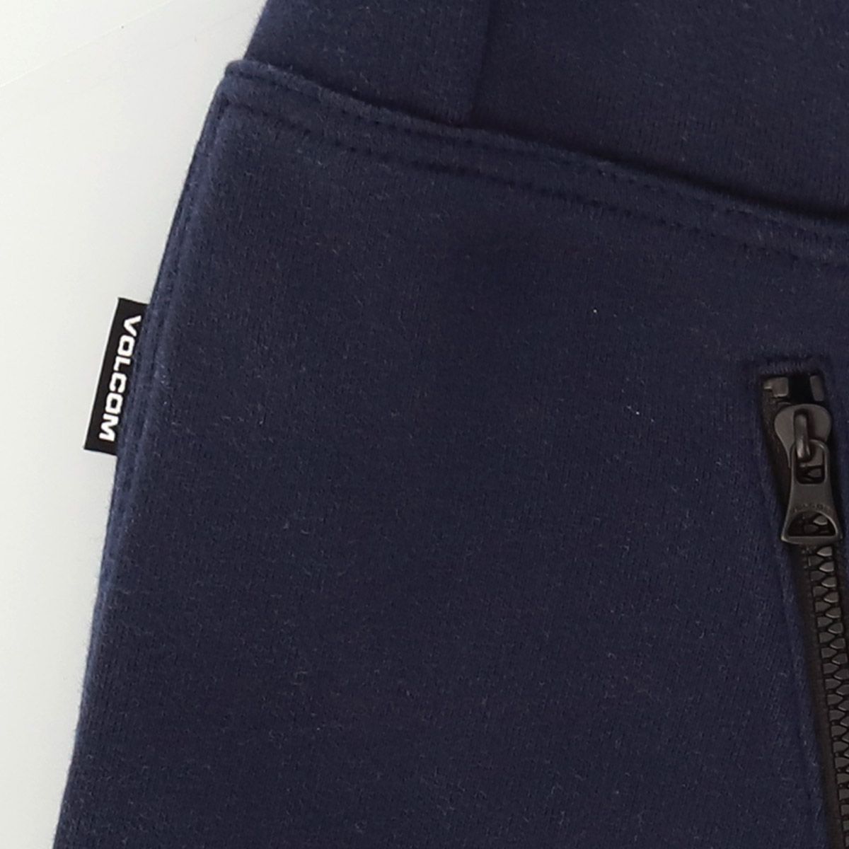 볼컴(VOLCOM) SUN STONE 슬림핏 포켓 조거팬츠(네이비)