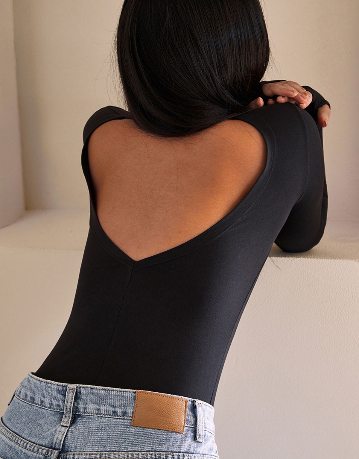 탑걸(TOPGIRL) SOFT SKIN V-BACK L/S TOP_T216TP112