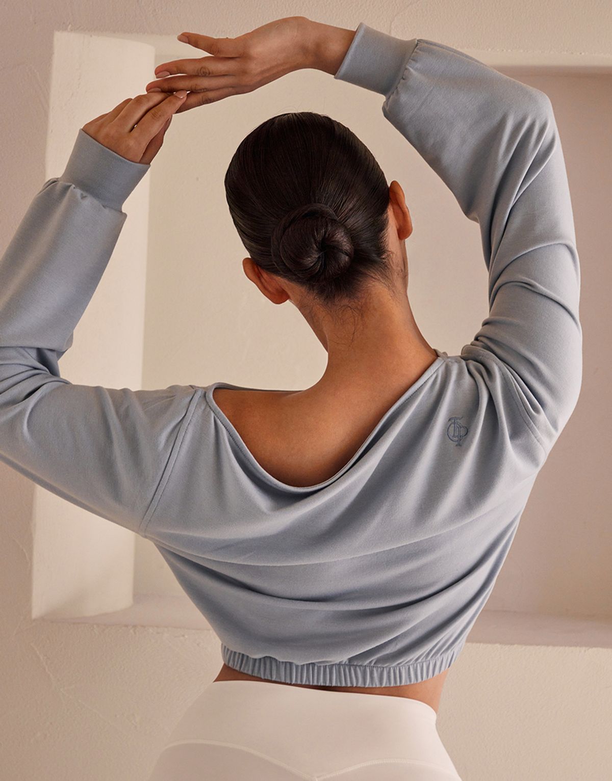 탑걸(TOPGIRL) ONE SHOULDER OVER CROPPED TOP _T216TP123