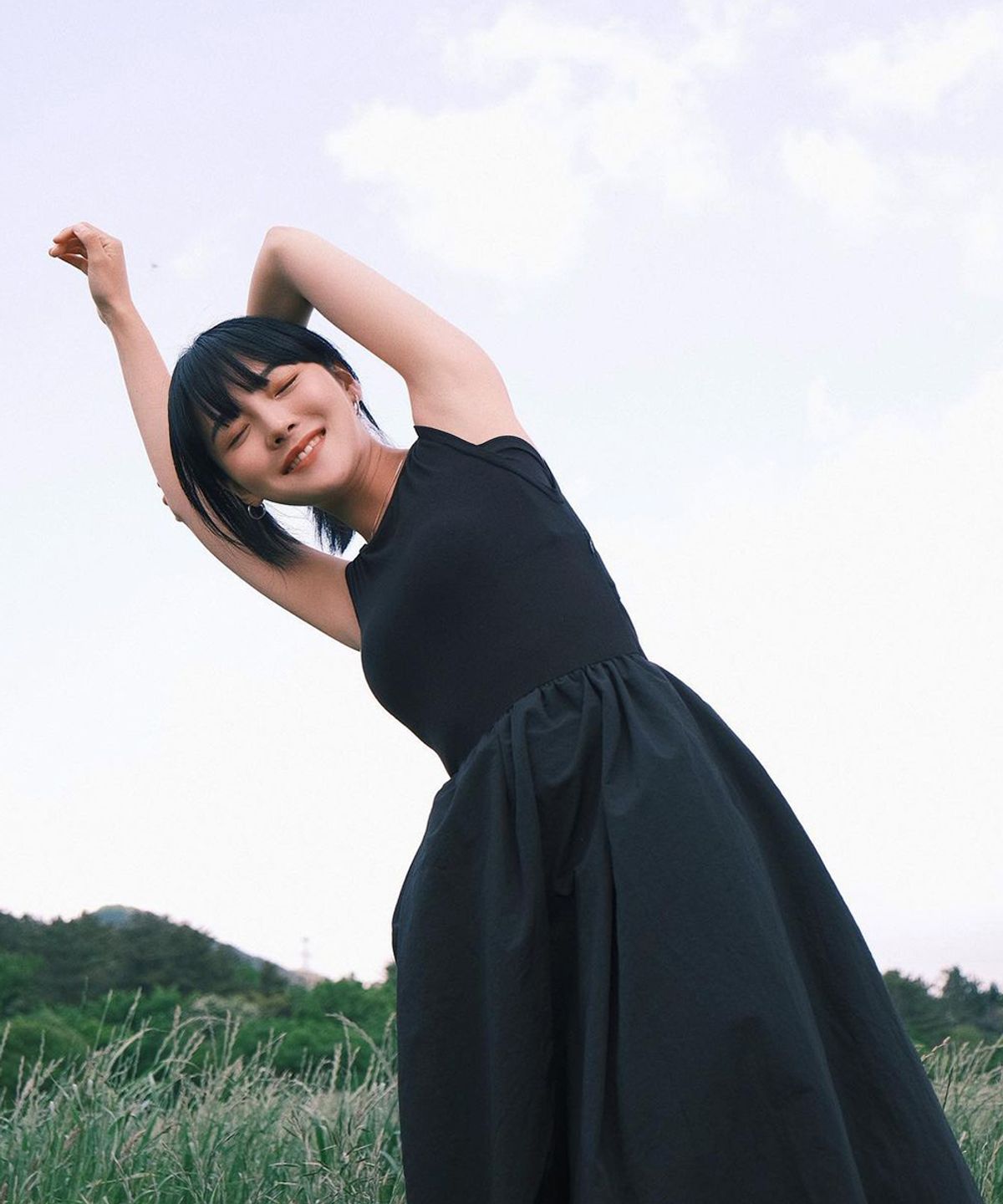 워브먼트(WOVEMENT) Tulle Sleeveless Maxi Dress - Black