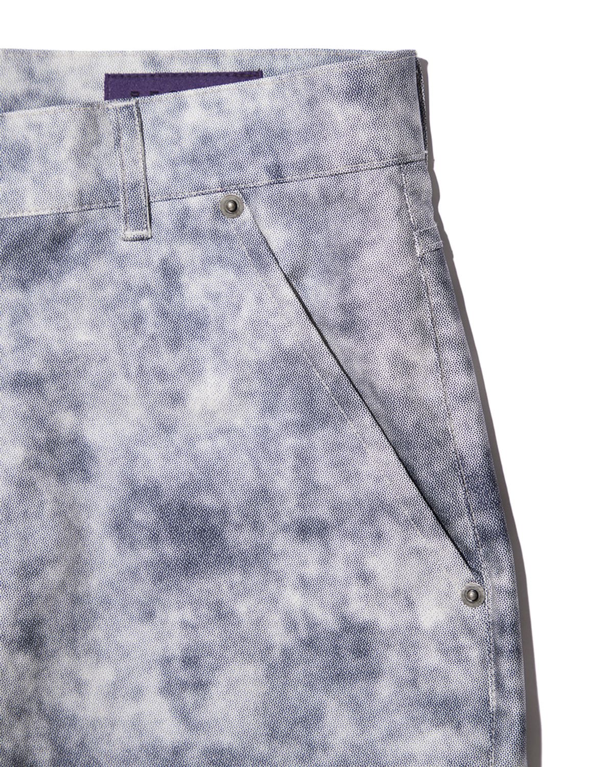 비슬로우(BESLOW) PRINTED LEATHER PANTS LIGHT GREY