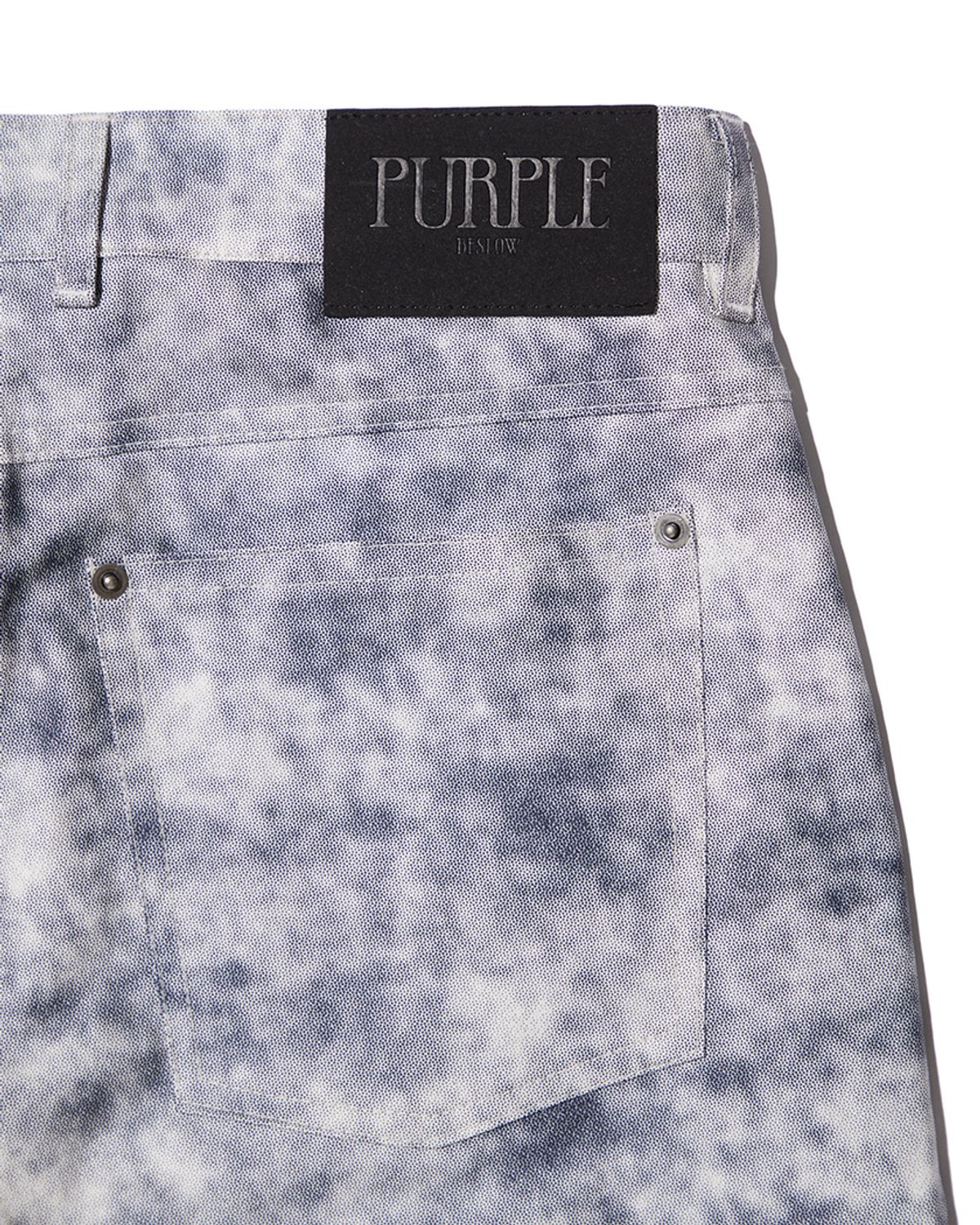 비슬로우(BESLOW) PRINTED LEATHER PANTS LIGHT GREY
